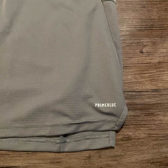 Women’s Adidas Quarter Zip - Picture 2 of 5